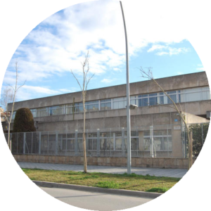 Estudiar com sectoritzar tres centres educatius del pobles per poder obrir-los als infants i joves fora de l'horari lectiu